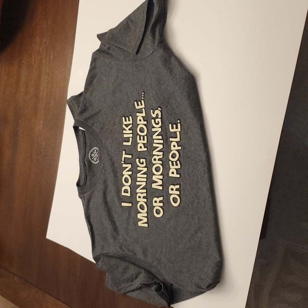 NWT PRINTED T SHIRT SIZE MEDIUM UNISEX